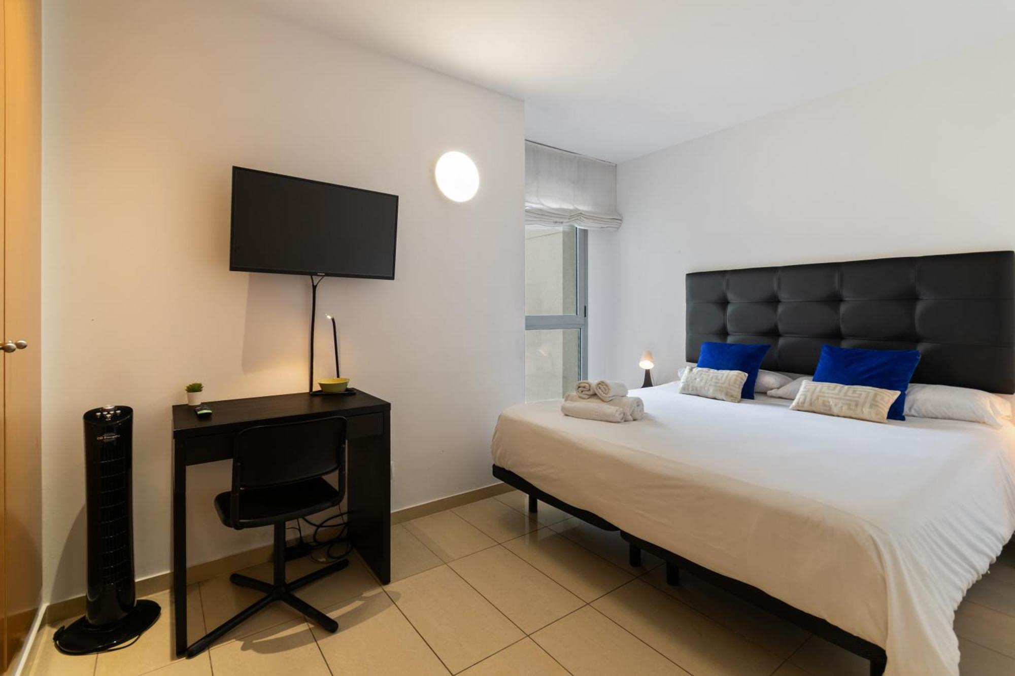 Fira Gran Via 2 - Private Rooms In A Shared Apartment - Habitaciones Privadas En Apartamento Compartido L'Hospitalet de Llobregat Bagian luar foto